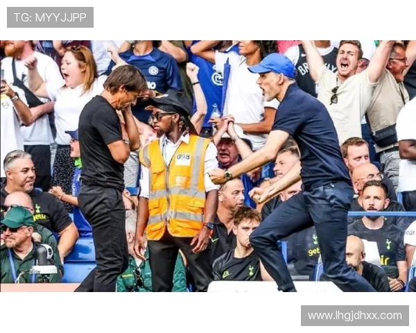 图赫尔赞梅努复出表现出色期待他与卢克肖马奎尔共同发光